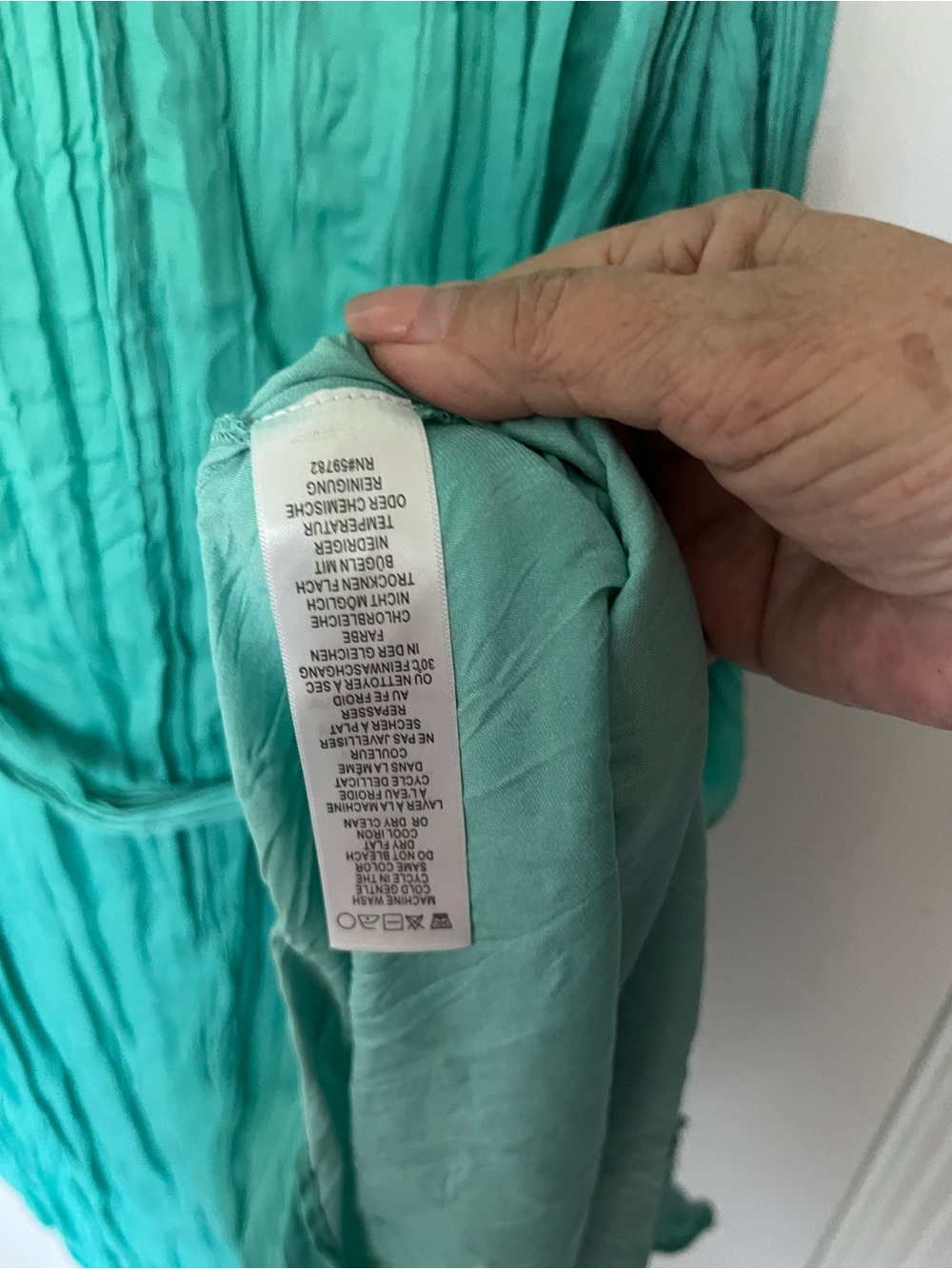 Sleeveless V-Neck Crinkled Midi Dress in Teal - Picture 4 of 5